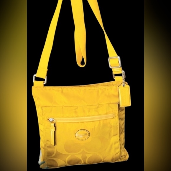 Coach Getaway Signature Nylon Yellow Crossbody Bag - Picture 1 of 10